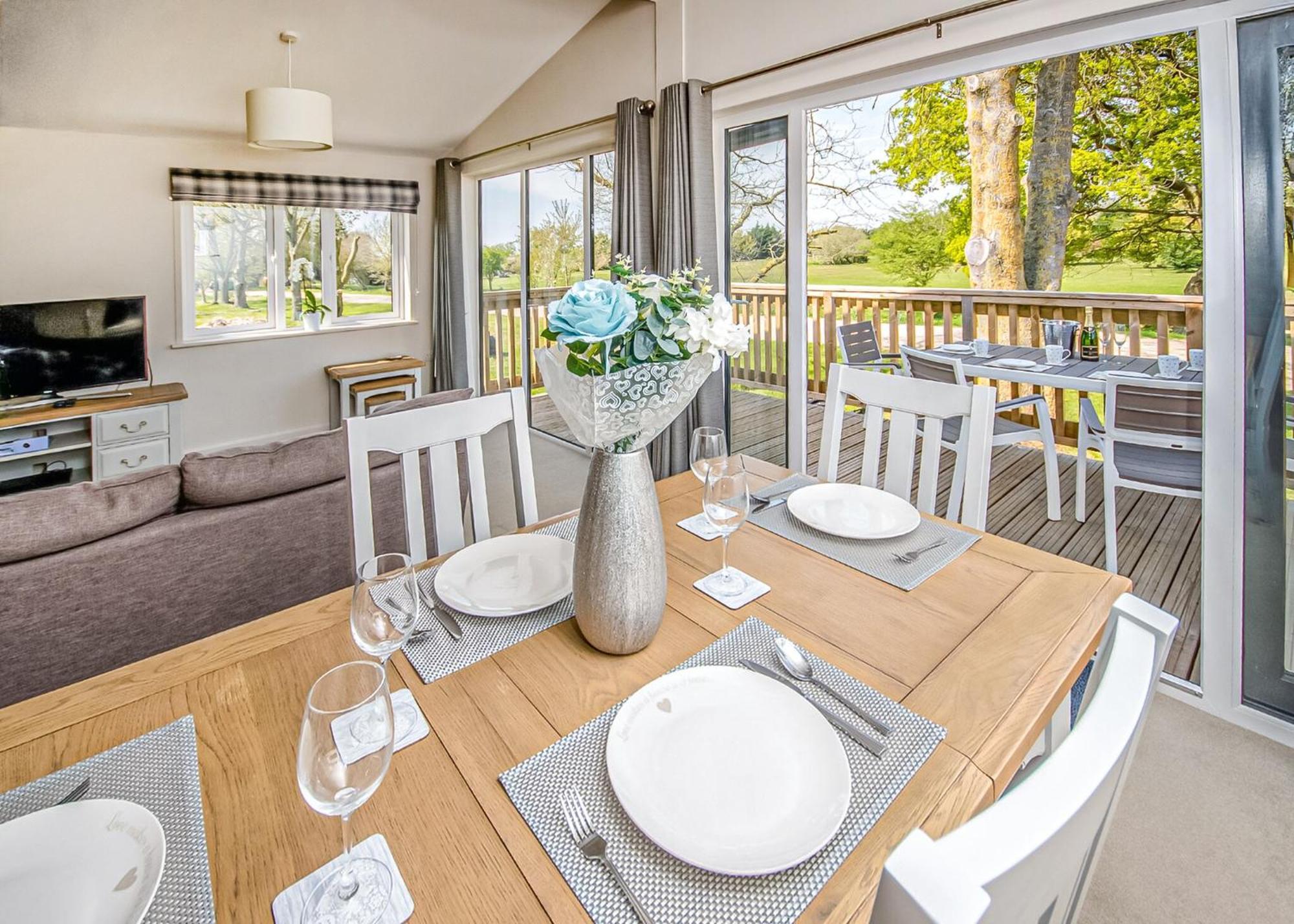 Hawthorn Glen Lodges Downham Market Phòng bức ảnh
