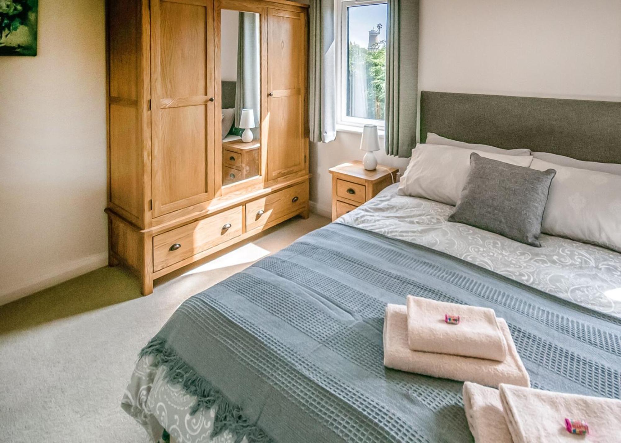 Hawthorn Glen Lodges Downham Market Phòng bức ảnh